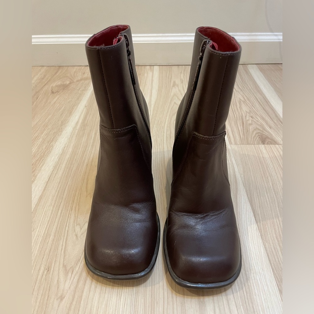 Square toe Tommy burgundy boots